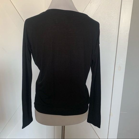 *free when bundled* Old navy NWT black top - Picture 6 of 7